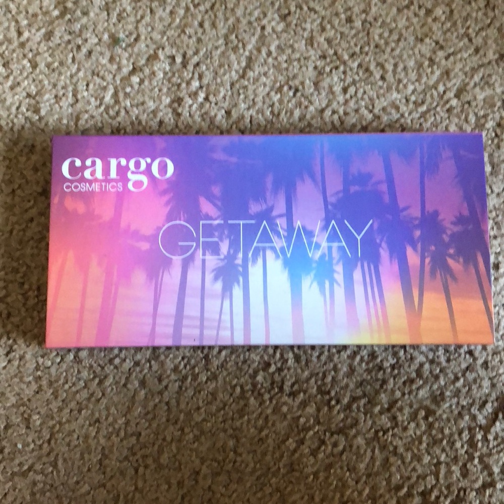 Cargo getaway palette